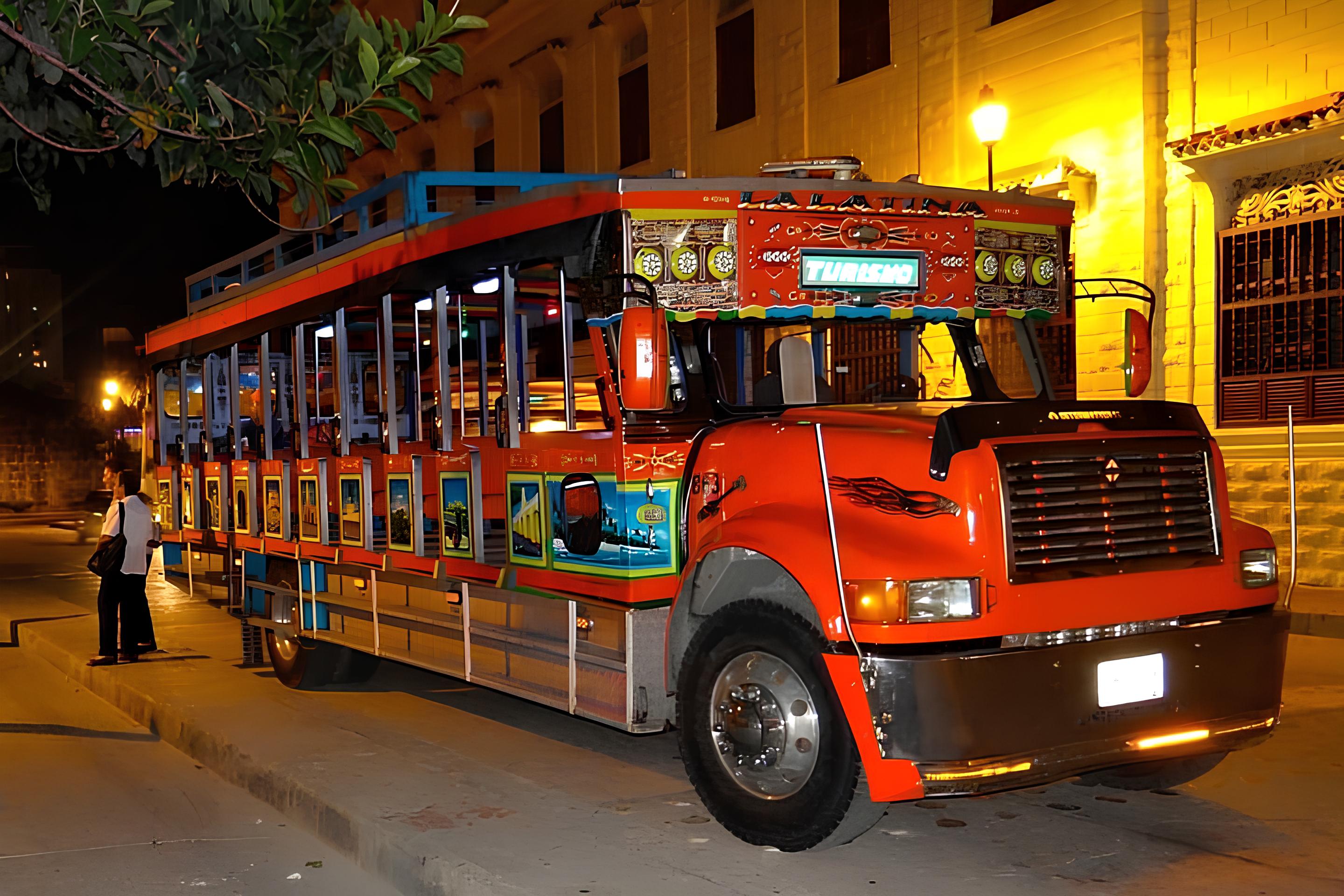 Chiva Rumbera - Sillas (City tour nocturno)