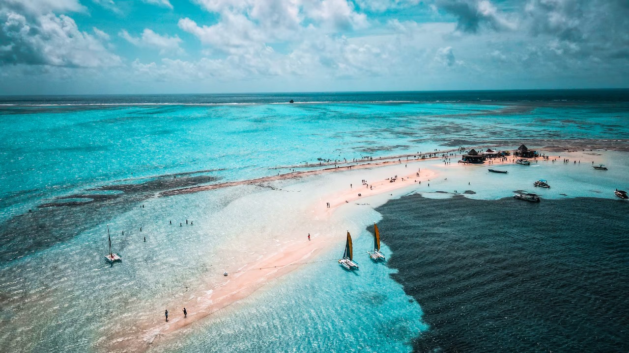 Tour Acuario, Haynes Cay y Avistamiento de la Barrera Coralina.